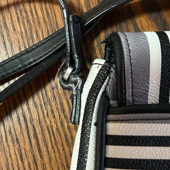 Vera Bradley Black & White Chic Striped Shoulder Bag - Picture 4 of 8